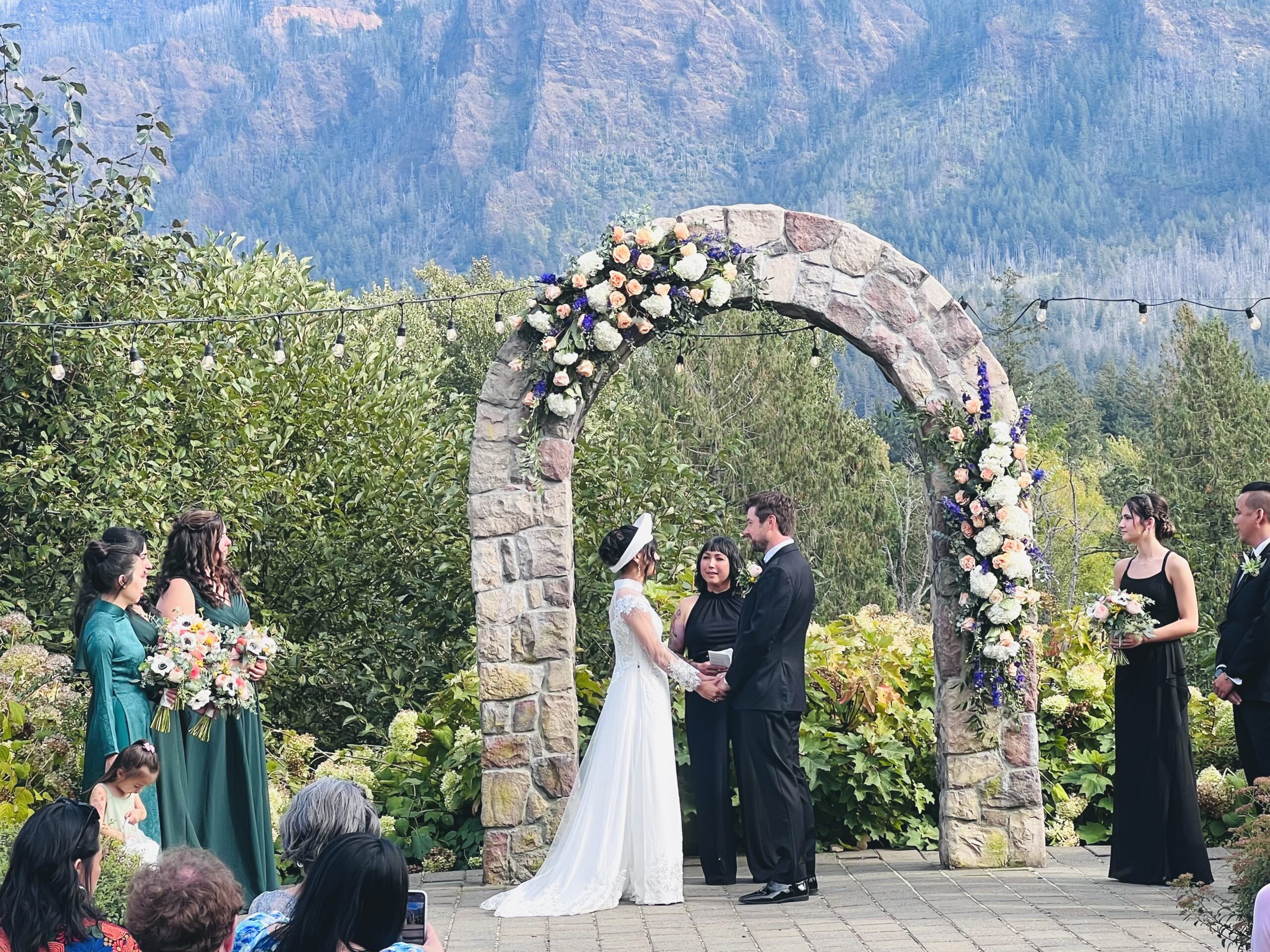 Cape Horn Estate & Its Giant Arch – Wedding planner eventcracker