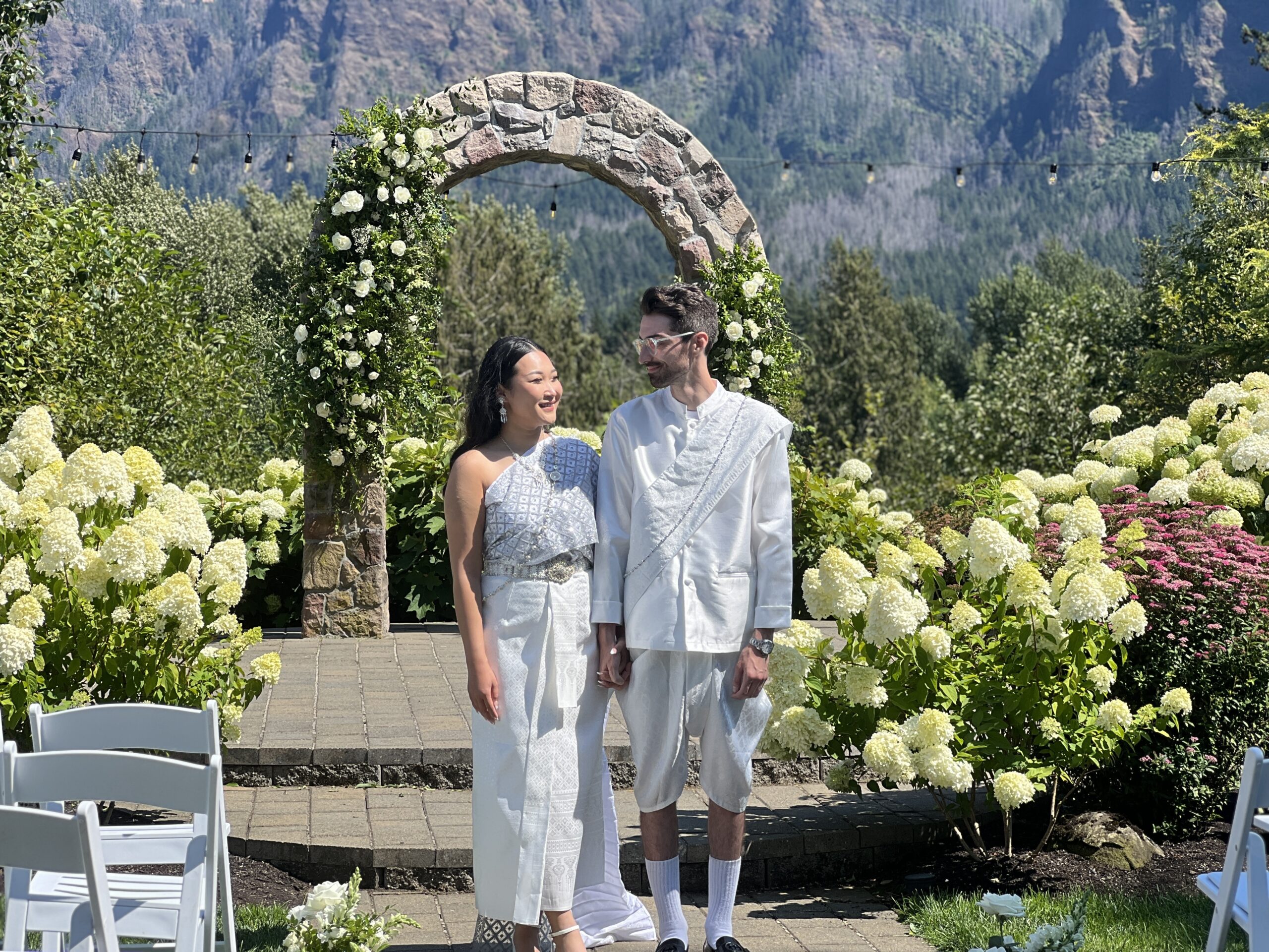 Cape Horn Estate & Its Giant Arch – A Dream Wedding Venue in the Columbia River Gorge