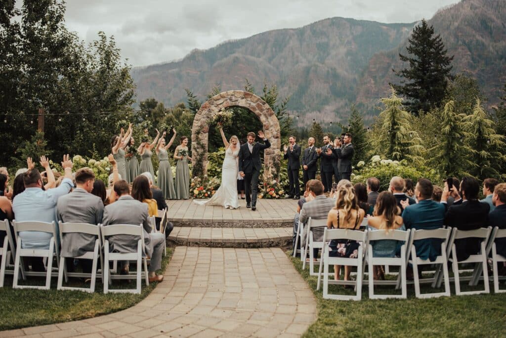 Cape Horn Estate & Its Giant Arch – A Dream Wedding Venue in the Columbia River Gorge