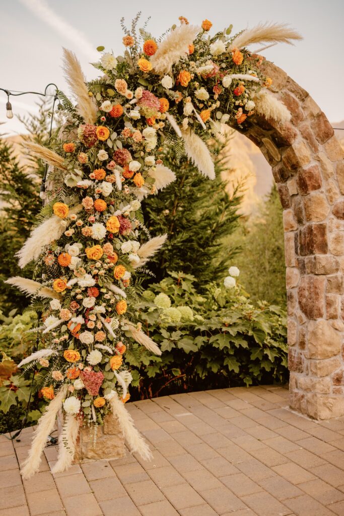 Cape Horn Estate & Its Giant Arch – Wedding planner eventcracker