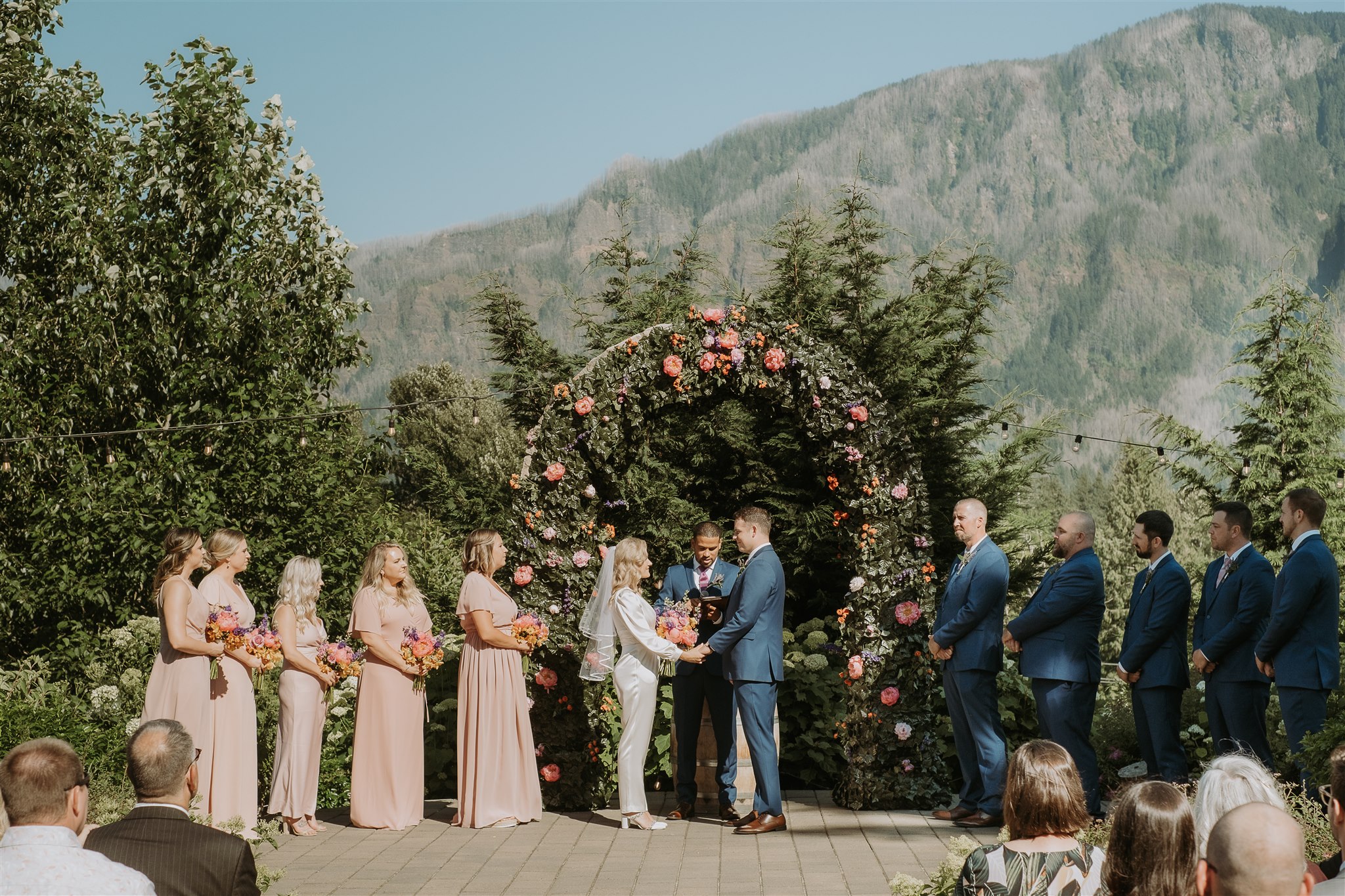Cape Horn Estate & Its Giant Arch – Wedding planner eventcracker