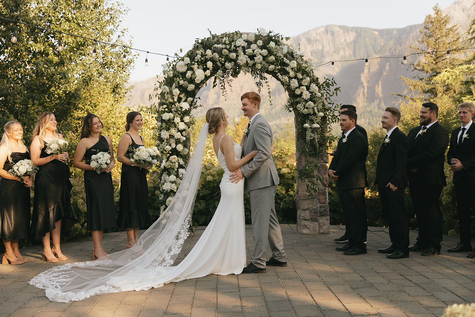 Cape Horn Estate & Its Giant Arch – Wedding planner eventcracker